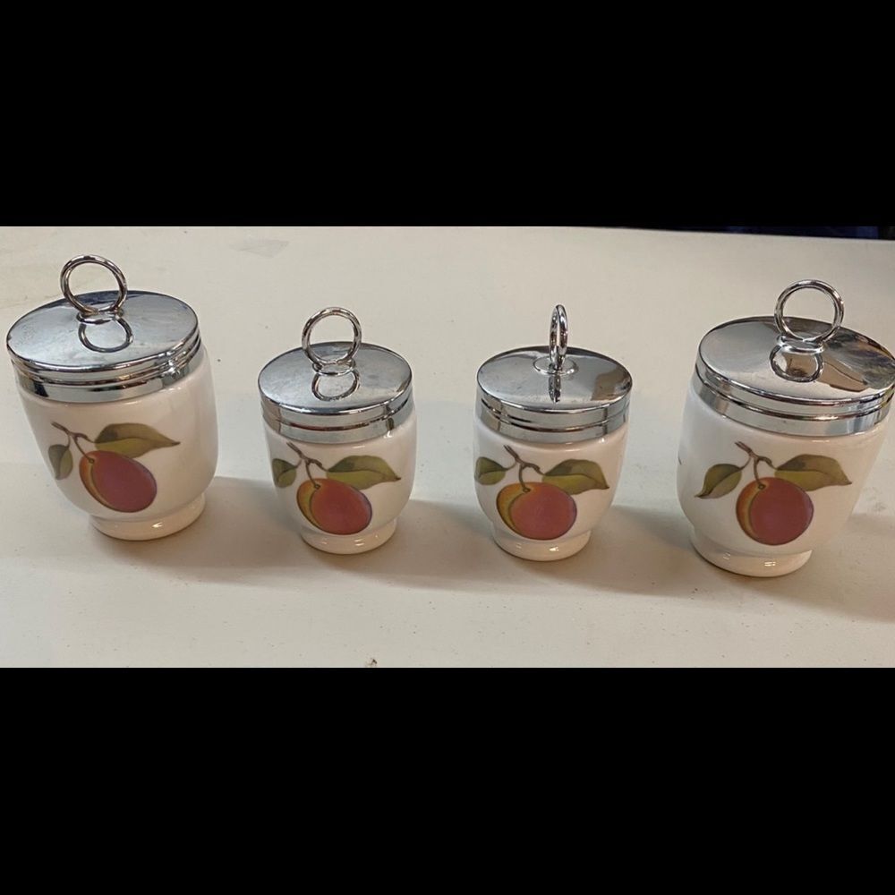 Royal Worcester Vintage Porcelain White Peach & Berries Egg Coddlers Set of 4